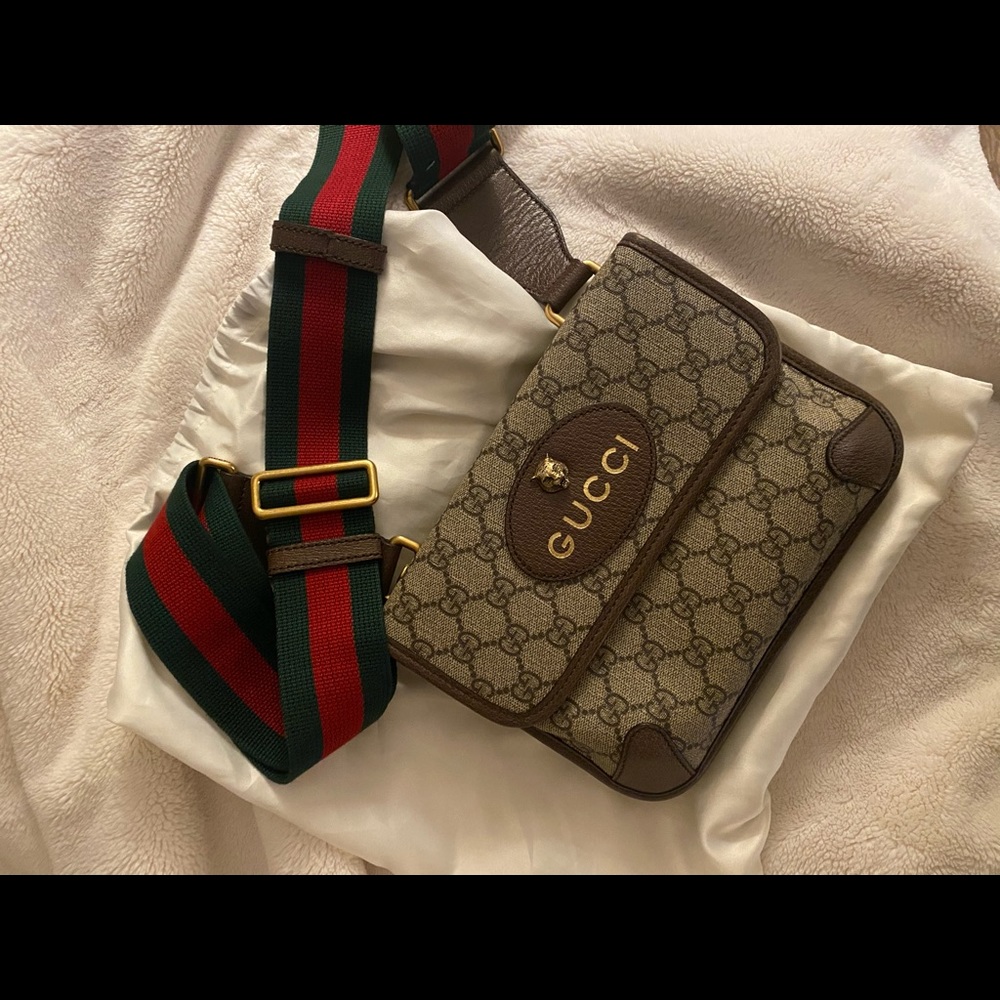 Gucci Neo Vintage small massager bag